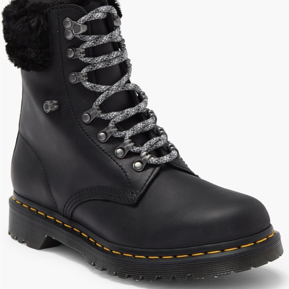 Dr. Martens
Gender Inclusive
1460 Serena Faux
Fur Lined Lug
Sole Boot